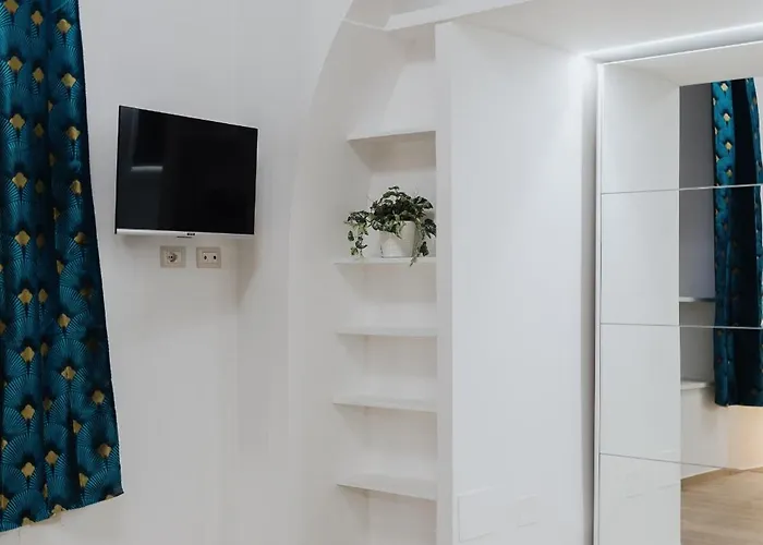 Modern Loft In *