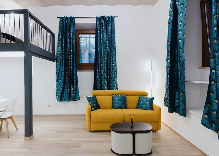 Modern Loft In *